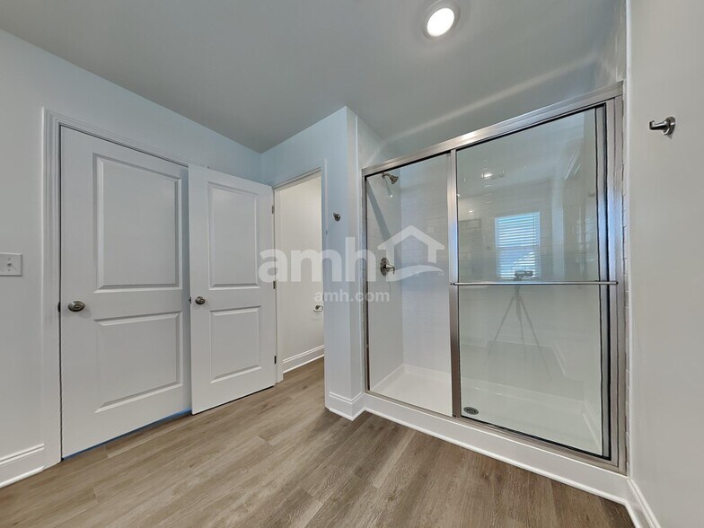 Building Photo - 210 Argea Dr