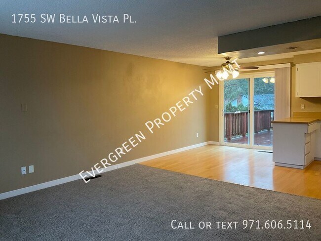 Building Photo - 3BR/2BA Open Floor Plan Kitchen Home- Spac...
