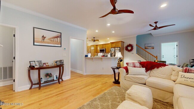 Building Photo - 506 Royal Tern Dr