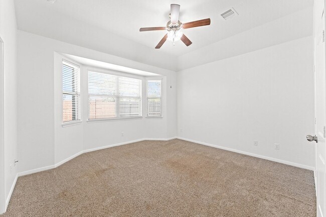 Building Photo - 5610 Glenfield Spring Ln