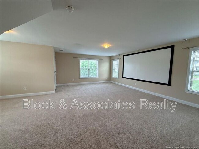 Building Photo - 1705 Bluffside Dr
