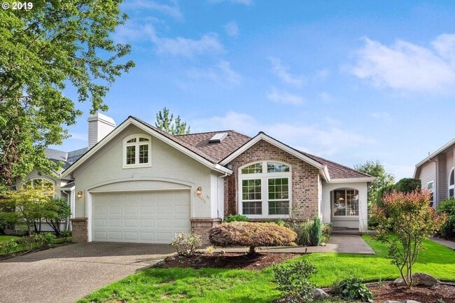 Primary Photo - Great Home In Charbonneau