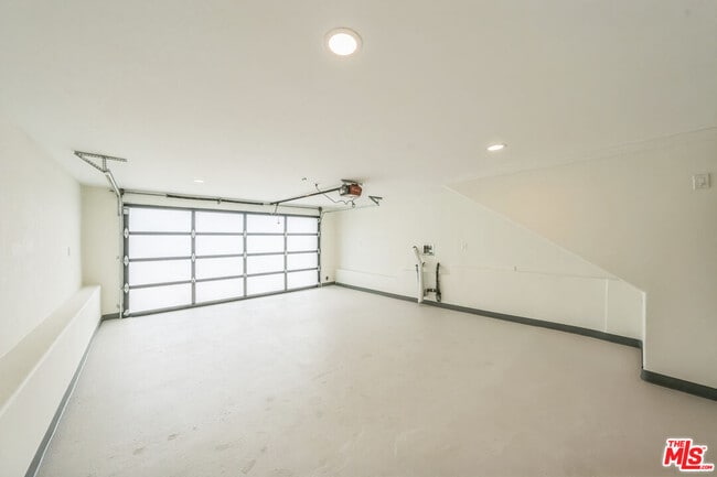 Building Photo - 4576 Martson Dr