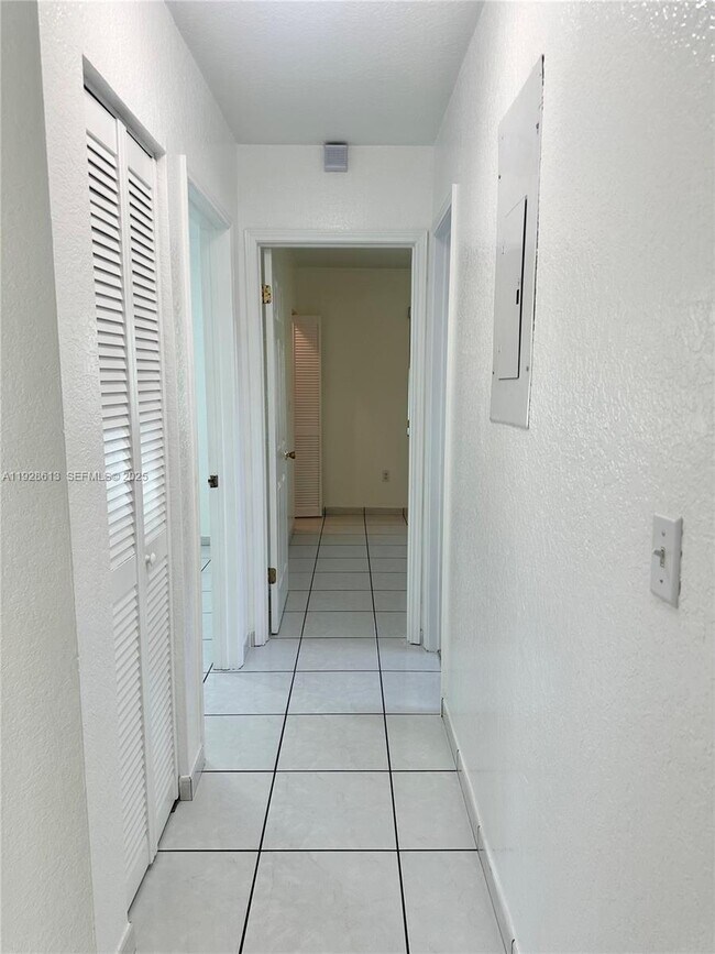 Building Photo - 12500 SW 251st Terrace