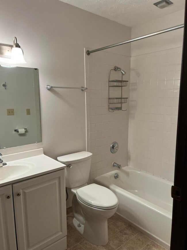 Building Photo - 217 Lee's Pl