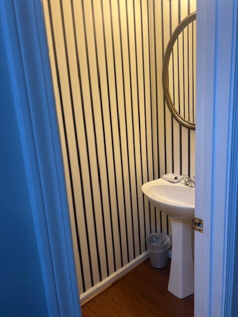 Building Photo - 680 Suwanee Lakes Cir