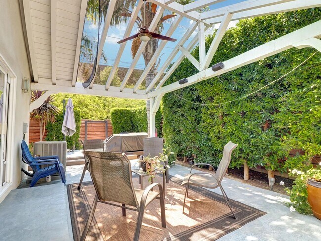 Building Photo - 5437 Coolidge Ave