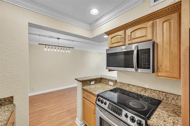 Building Photo - 1515 E Broward Blvd