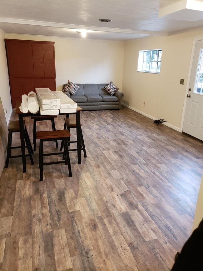 Building Photo - 2149 Evergreen Rd