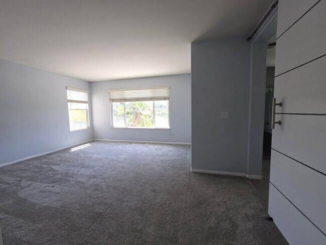 Building Photo - Gorgeous Upgraded Sabre Springs Home
