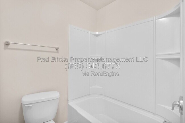 Building Photo - 127 Blossom Ridge Dr