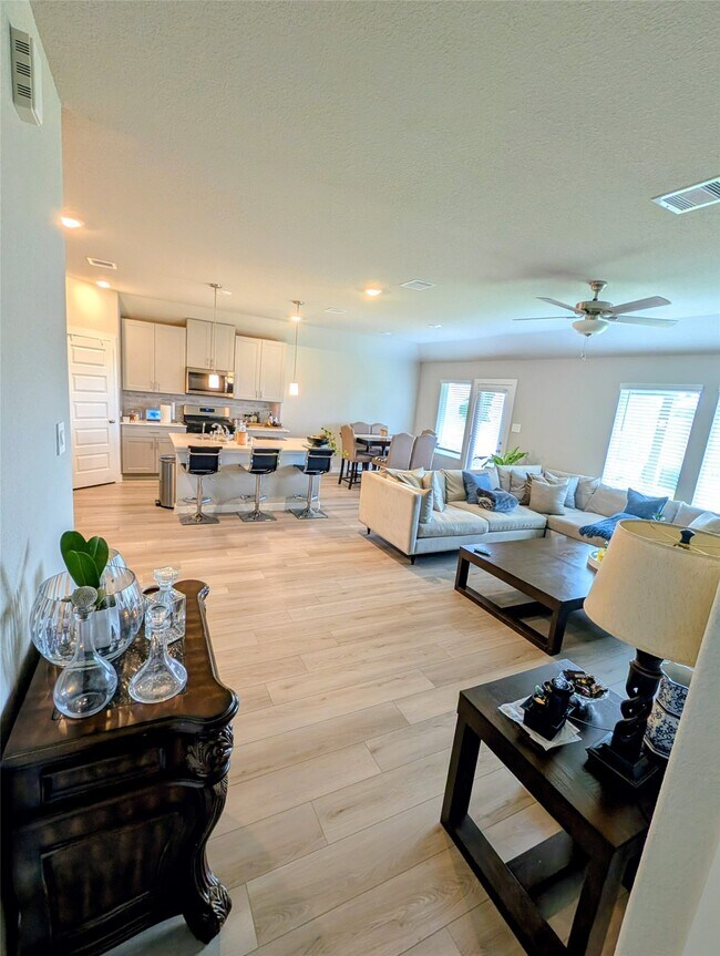 Building Photo - 6406 Brazos Trl Dr