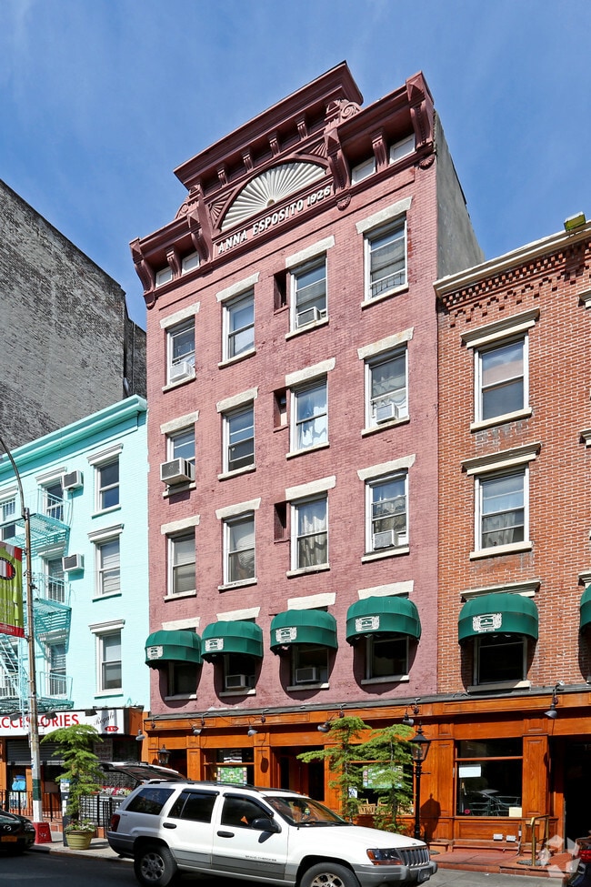 121 Mulberry Street 121 Mulberry St New York NY 10013 Apartment Finder