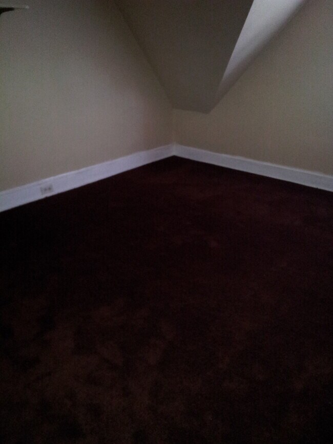 Bedroom - 1413 Darby Rd