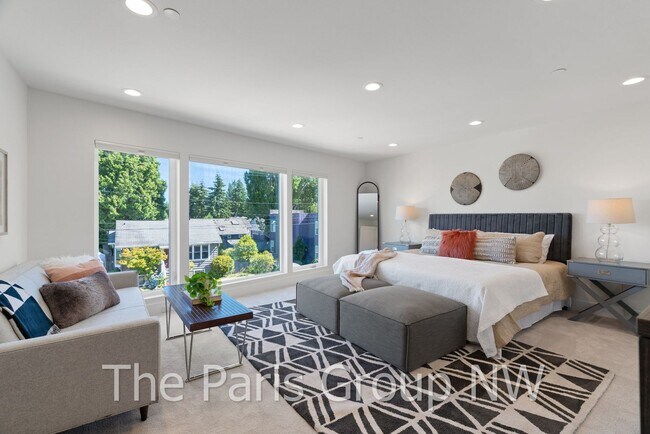 Building Photo - Stunning 2024 Built Downtown Kirkland Luxe Home for Rent! 3br/3.5ba/2410sf