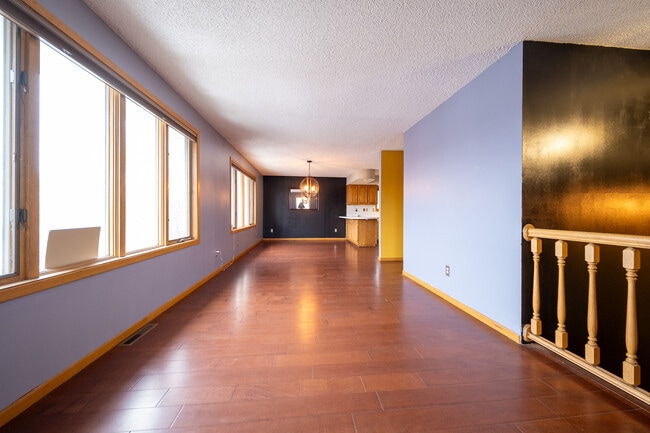 Building Photo - 1528 Desoto St