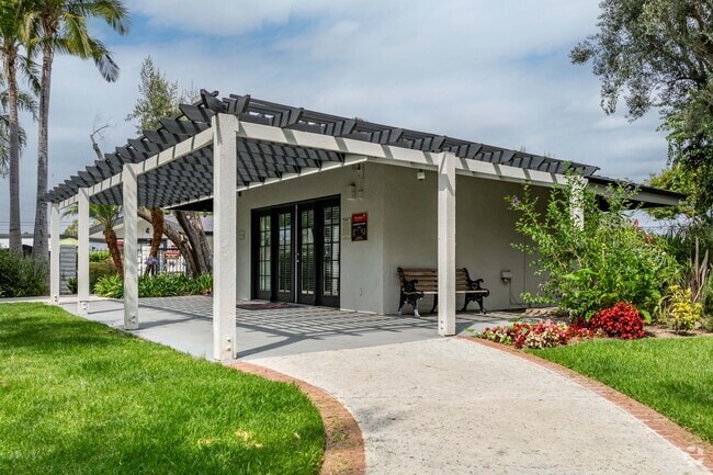 Building Photo - The Arbors Santa Ana