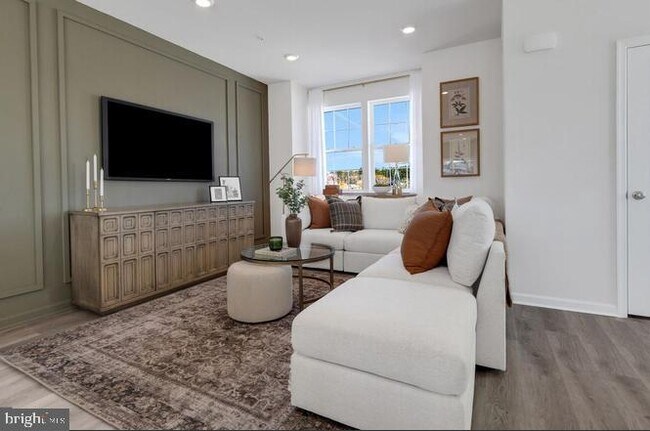 Building Photo - 8214 Alexander Court