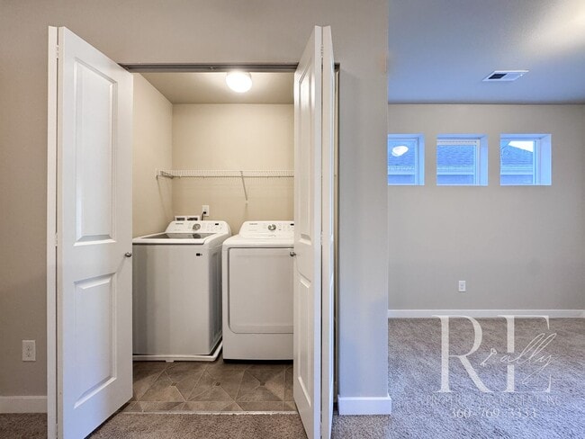 Building Photo - Effortless Elegance in Caldart Heights, Poulsbo