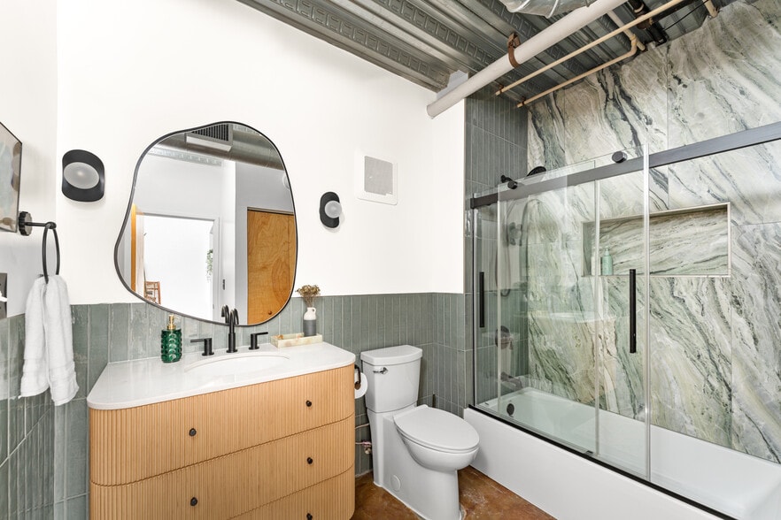 Building Photo - 195 Arizona Ave NE