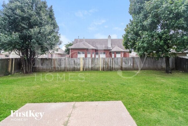 Building Photo - 8233 Sawyer Mill Cove