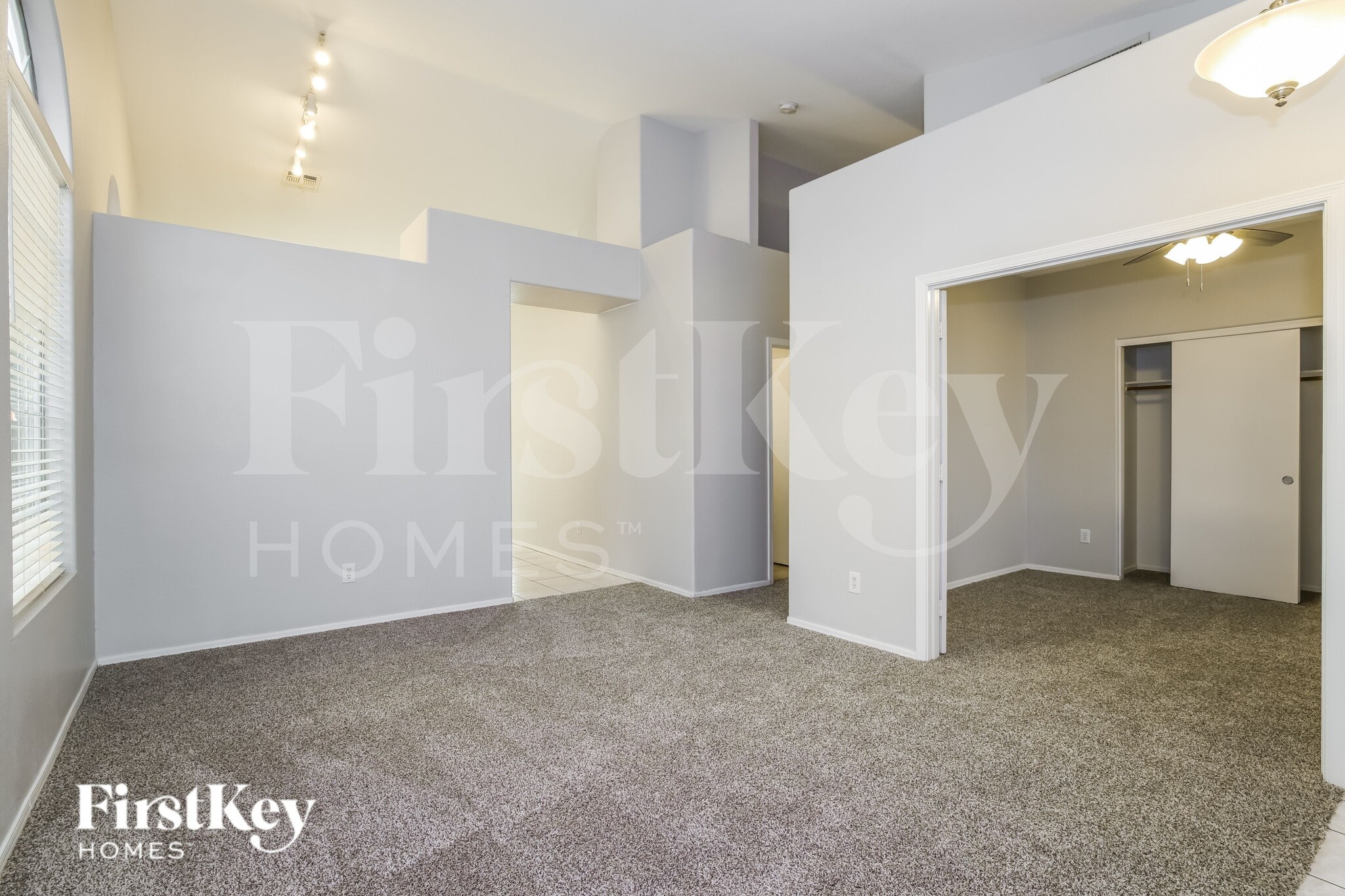 Building Photo - 1809 E Oakland St