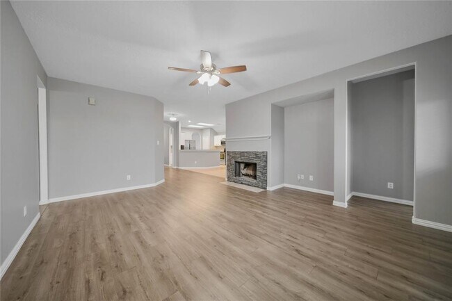 Building Photo - 22028 Knights Cove Dr