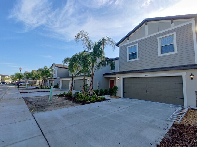 Building Photo - 1290 White Fox Run