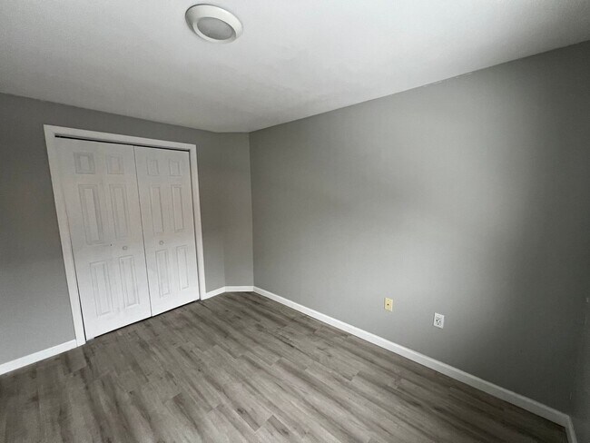 Building Photo - 344-346 Pear Street