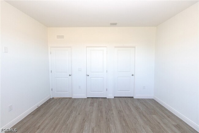 Building Photo - 1083 Calico St
