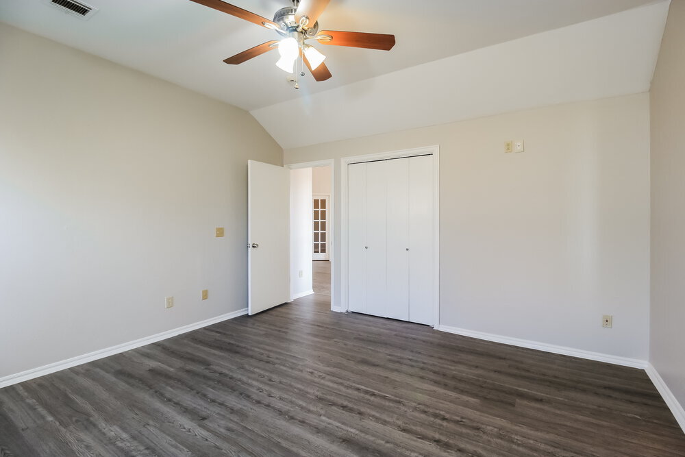 Building Photo - 600 NE 20th St