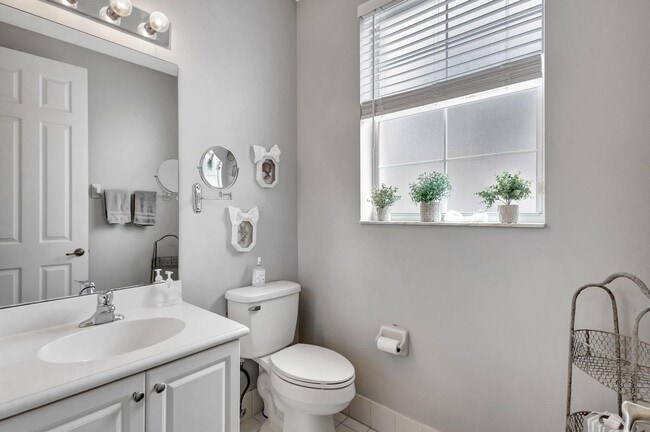 Building Photo - 4320 Blowing Point Pl