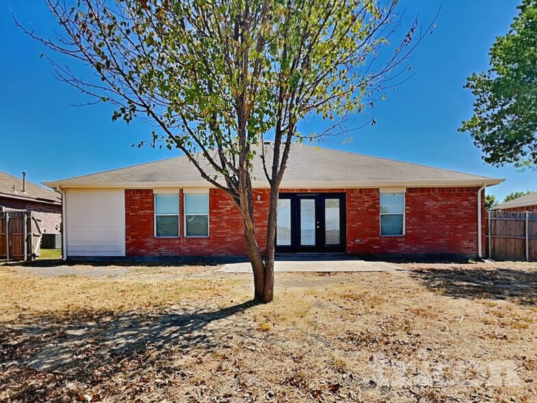 Building Photo - 116 Independence Tr