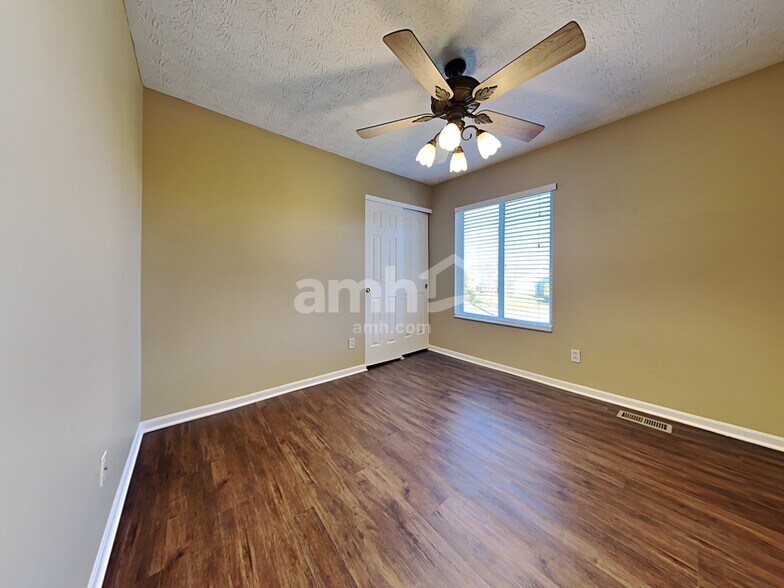 Building Photo - 25 Wheatmore Ct