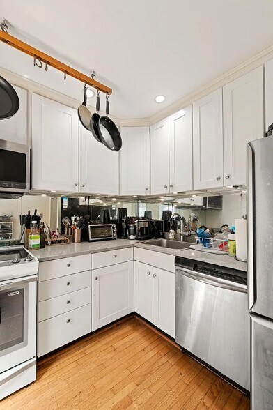 Building Photo - 1008 Paper Mill Ct NW