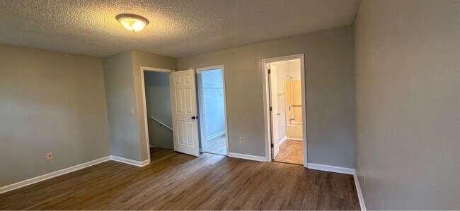 Building Photo - 4303 Chalet Cir NW