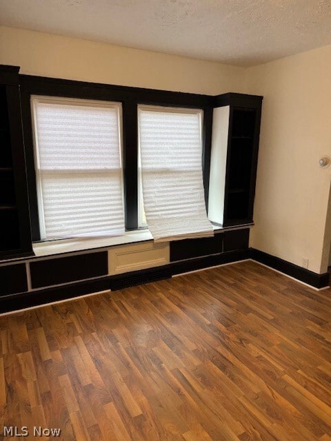 Building Photo - 12001 Oakview Ave