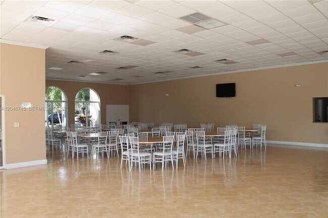 Building Photo - 1153 NW 125th Pl