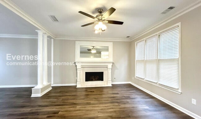 Building Photo - 3106 Sherwood Oaks Ln