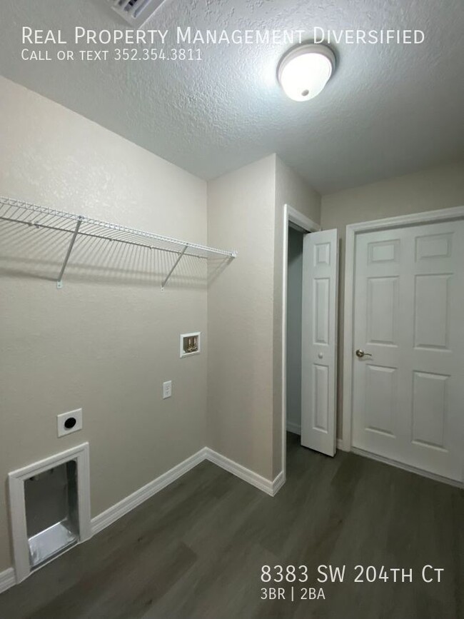 Building Photo - 8383 SW 204th Ct
