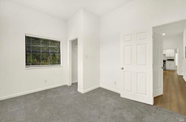 Building Photo - 324 Ohio St