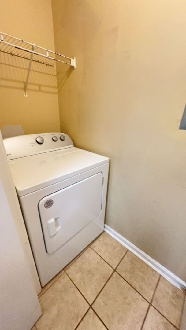 Building Photo - 2-Bedroom, 2-Bathroom Condo