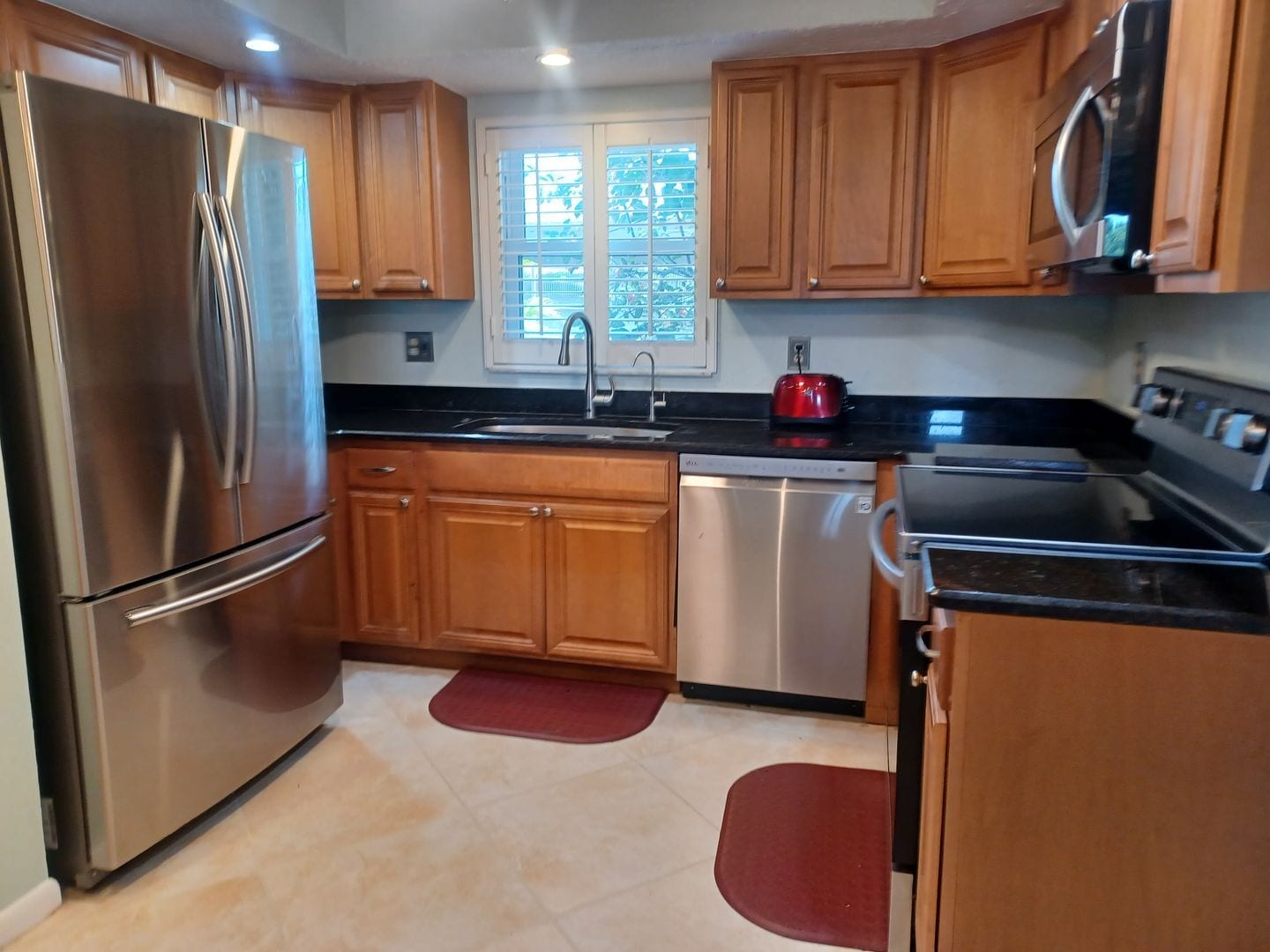 Building Photo - UPGRADED WATERFRONT END UNIT 3 BR / 2 BA Home With BOAT LIFT/ DOCK & OUTSTANDING VIEWS