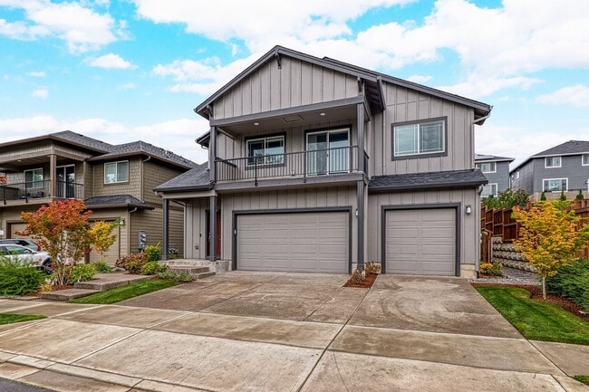 Primary Photo - Elegant 4 Bedroom| 2.5 Bathroom Tigard Hom...