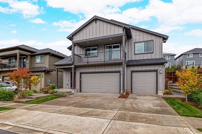 Primary Photo - Elegant 4 Bedroom| 3 Bathroom Tigard Home ...