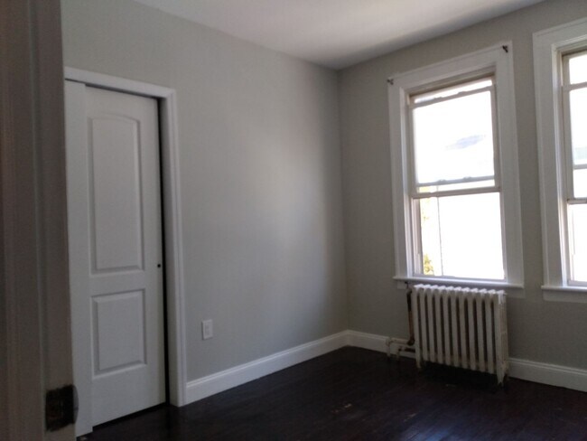 Building Photo - 45 S Pine Ave