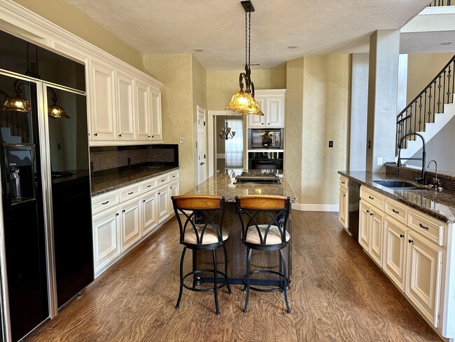 Building Photo - 289 Waterford Way