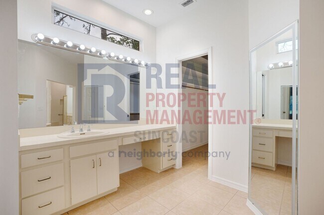Building Photo - 4510 Hidden Forest Dr
