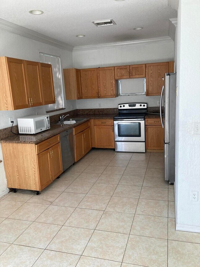 Building Photo - 1098 Winding Rose Way