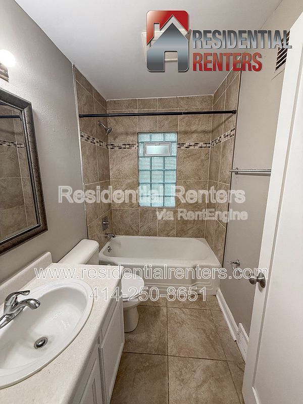 Building Photo - 5163 N 58th St